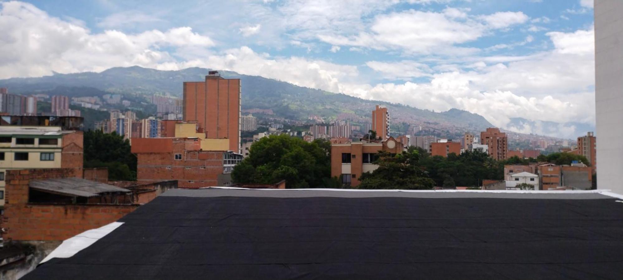 Hostel Metro Floresta Alojamiento Medellín Exterior foto