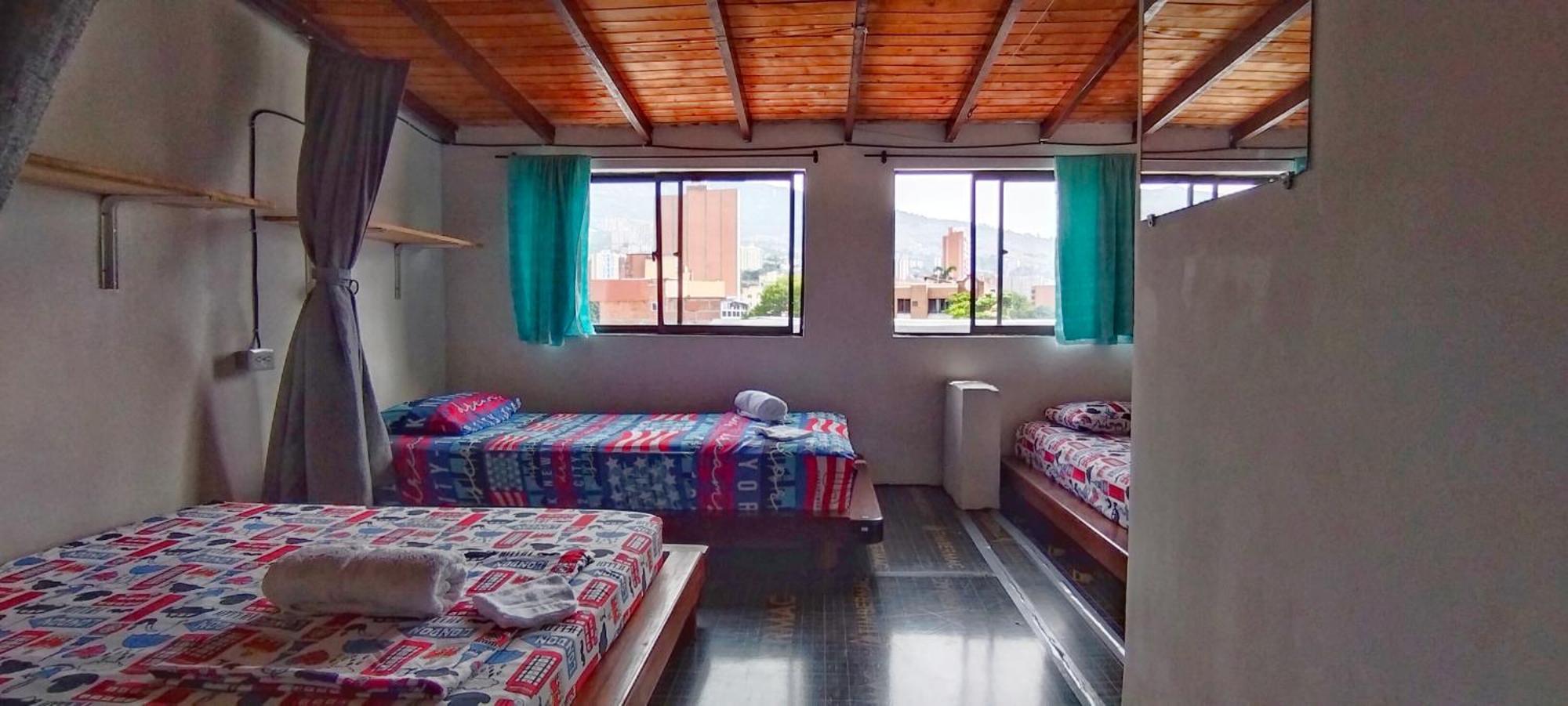 Hostel Metro Floresta Alojamiento Medellín Exterior foto